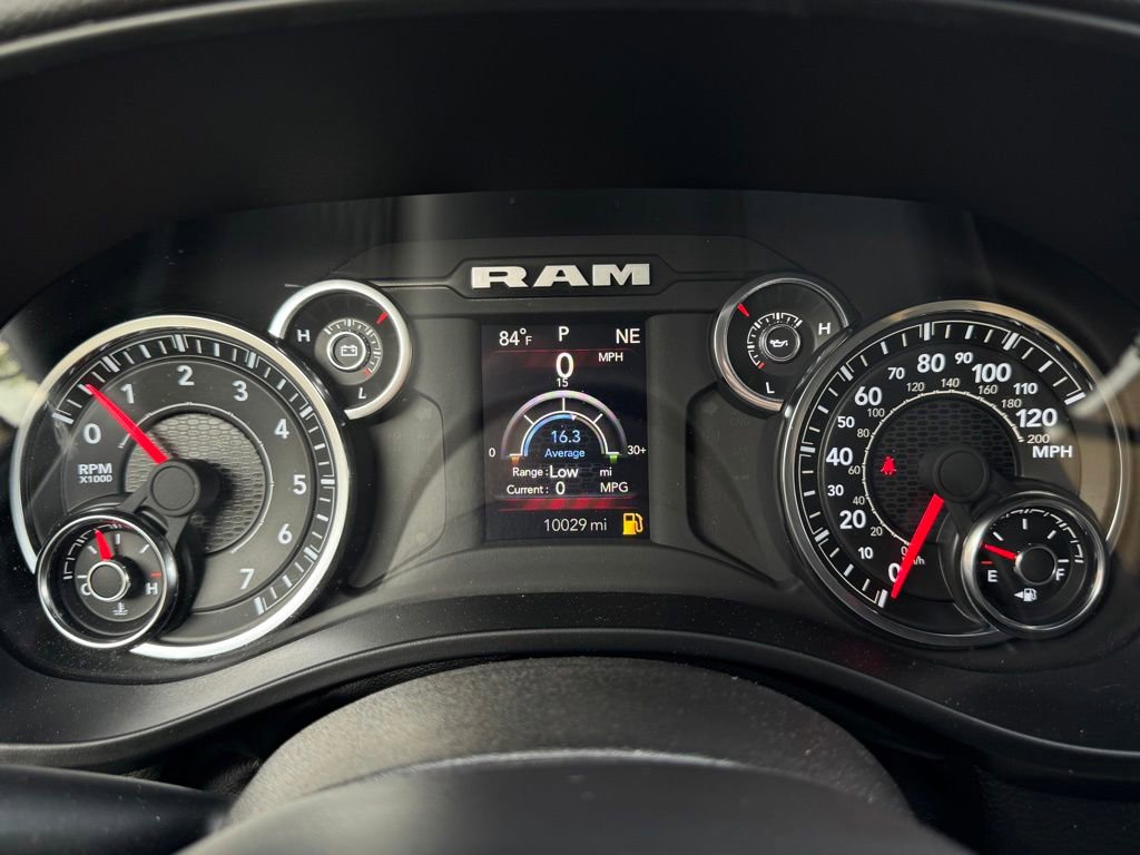 Used 2025 RAM 1500 Big Horn AWD/4WD image 10