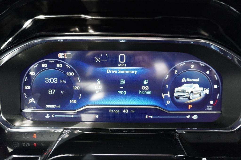 Used 2024 Chevrolet Silverado 1500 LTZ AWD/4WD image 11