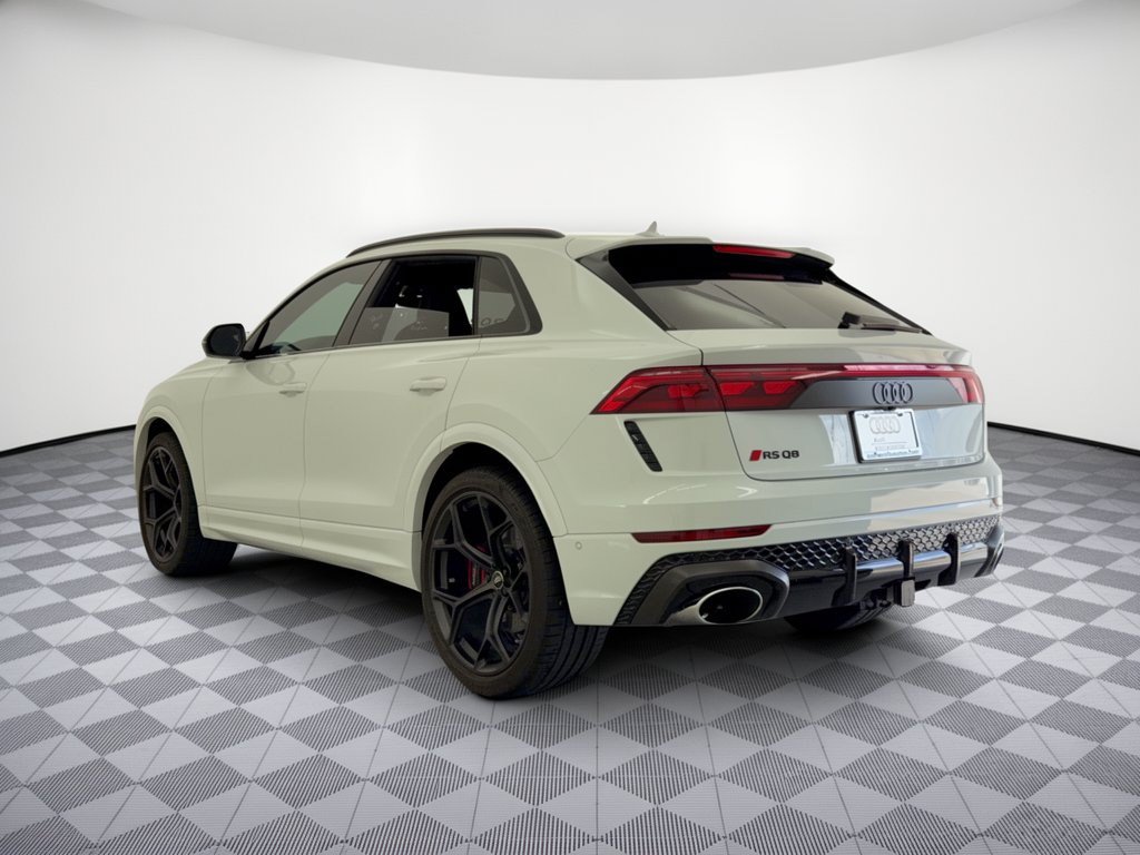 Certified 2025 Audi RS Q8 performance AWD/4WD image 3