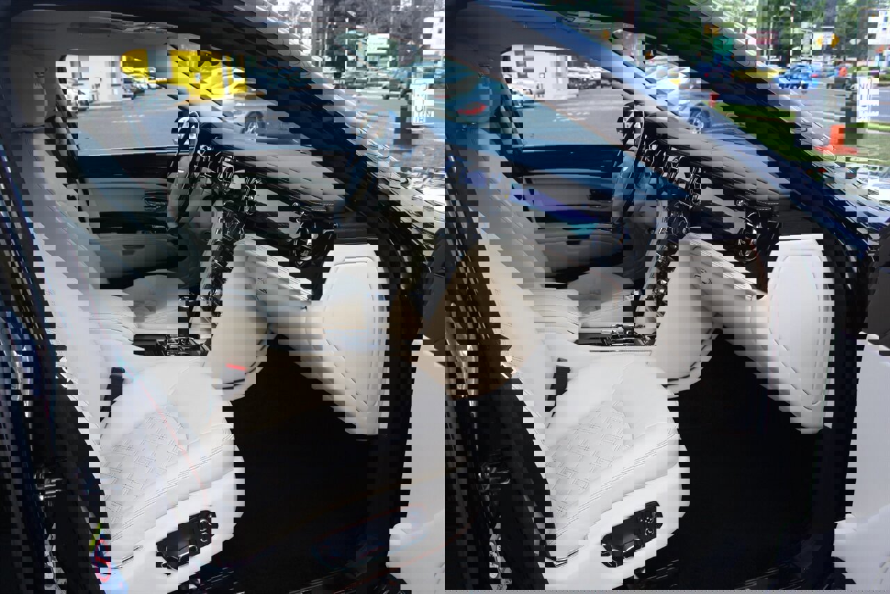 Used 2013 Bentley Mulsanne image 22