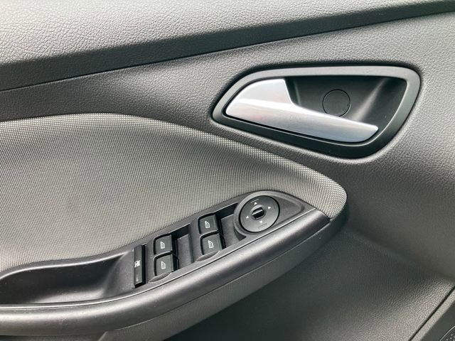 Used 2012 Ford Focus SE image 10