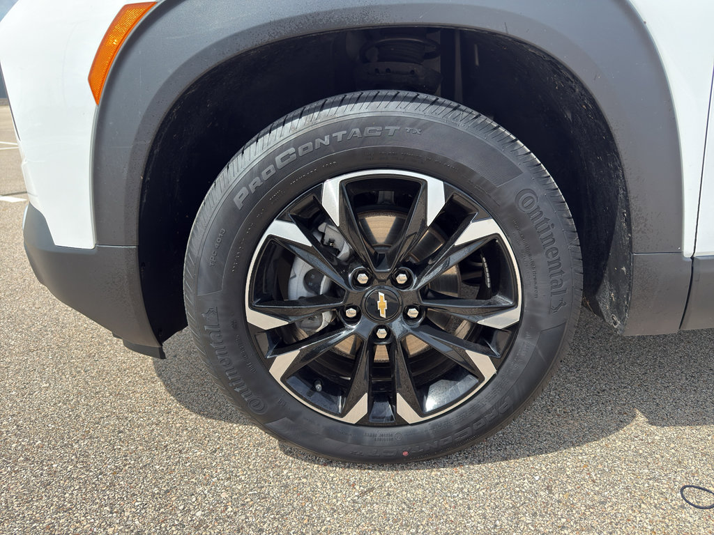 Used 2023 Chevrolet TrailBlazer LT FWD image 9