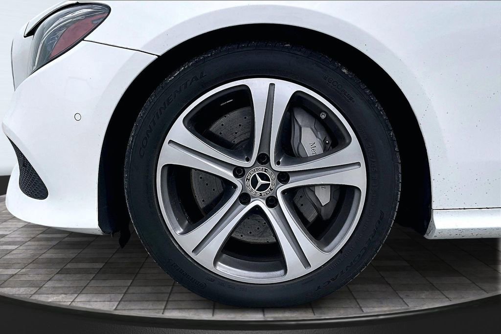 Used 2018 Mercedes-Benz E 400 E 400 w/ Premium 1 Package image 32