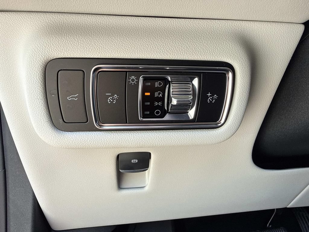 New 2026 Lincoln Nautilus Premier w/ Equipment Group 102A AWD/4WD image 31