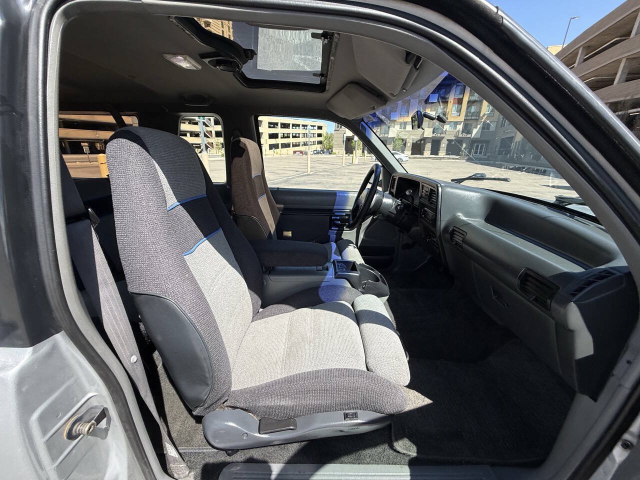 Used 1992 MAZDA Navajo 4WD image 27