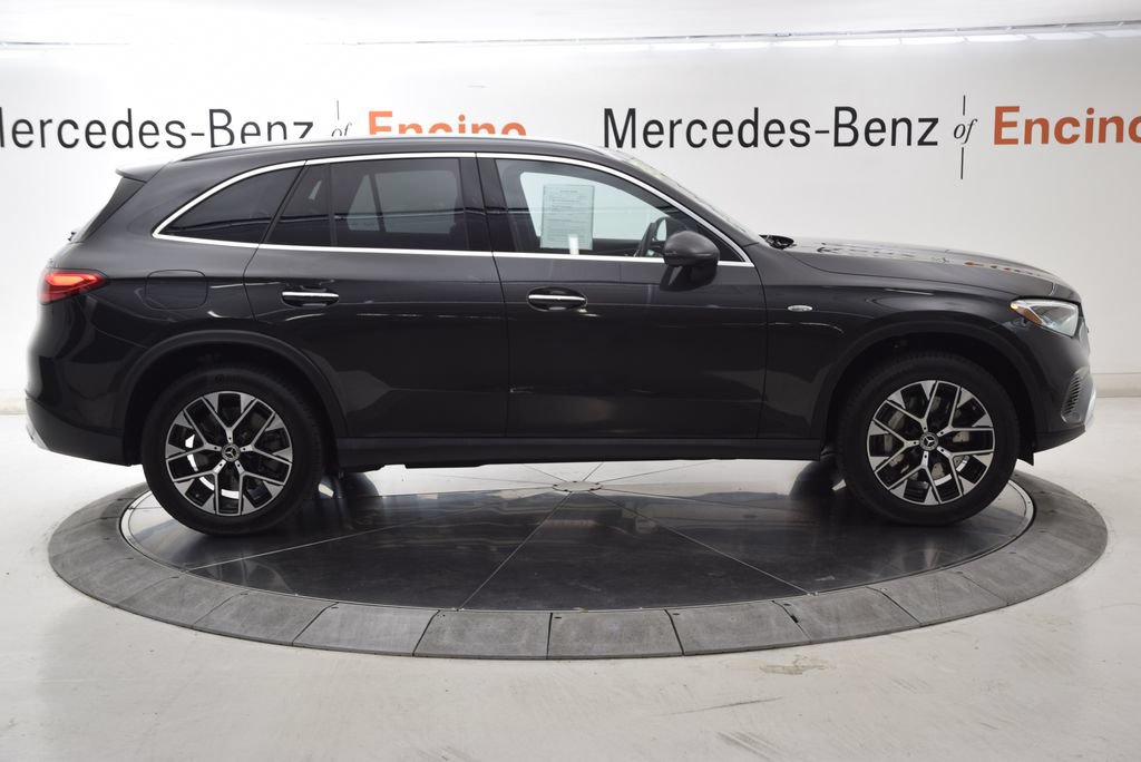 Used 2025 Mercedes-Benz GLC 350e 4MATIC image 7