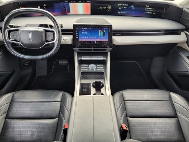 Certified 2024 Lincoln Nautilus Reserve image 11