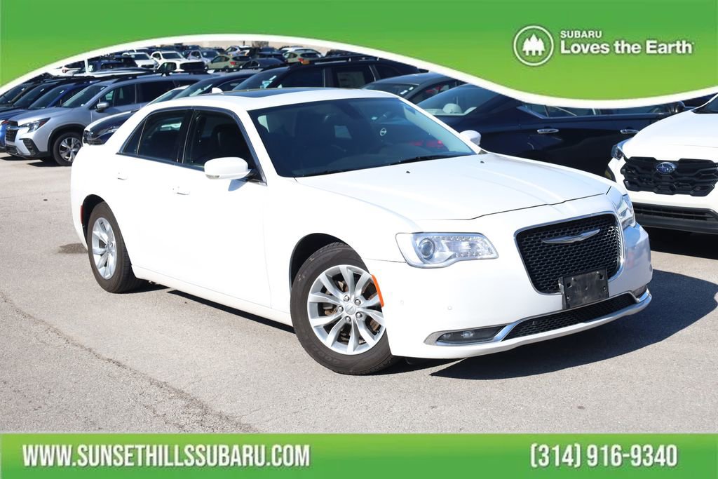 Used 2016 Chrysler 300 Limited RWD image 1