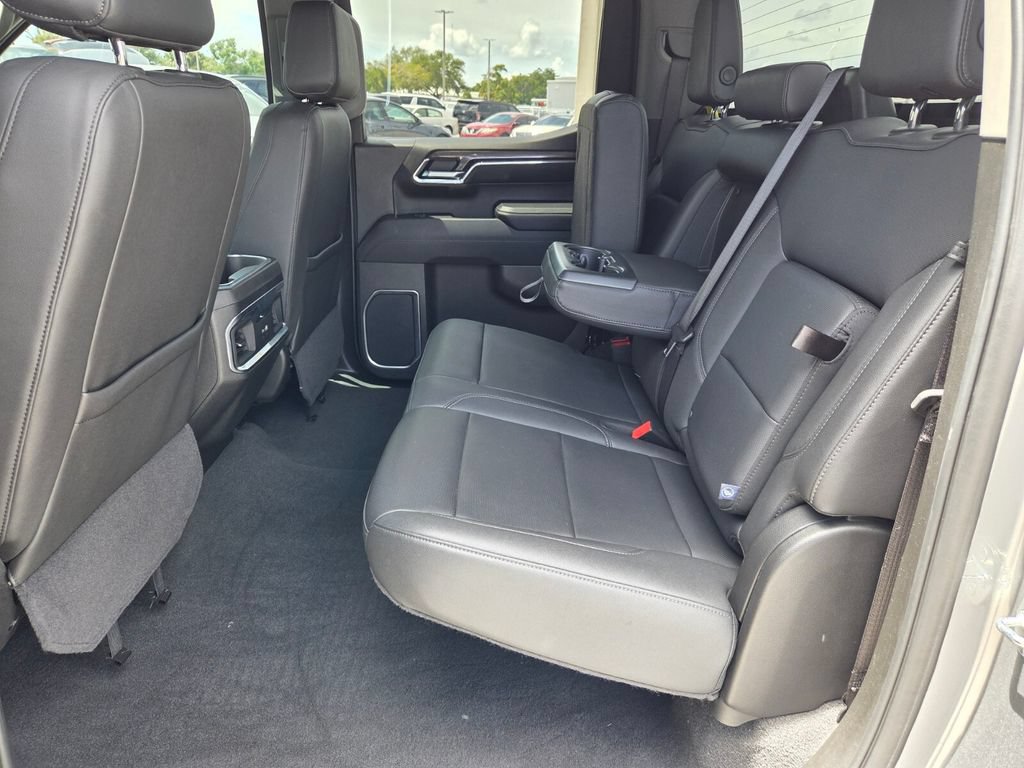 Used 2024 Chevrolet Silverado 1500 LTZ RWD image 7