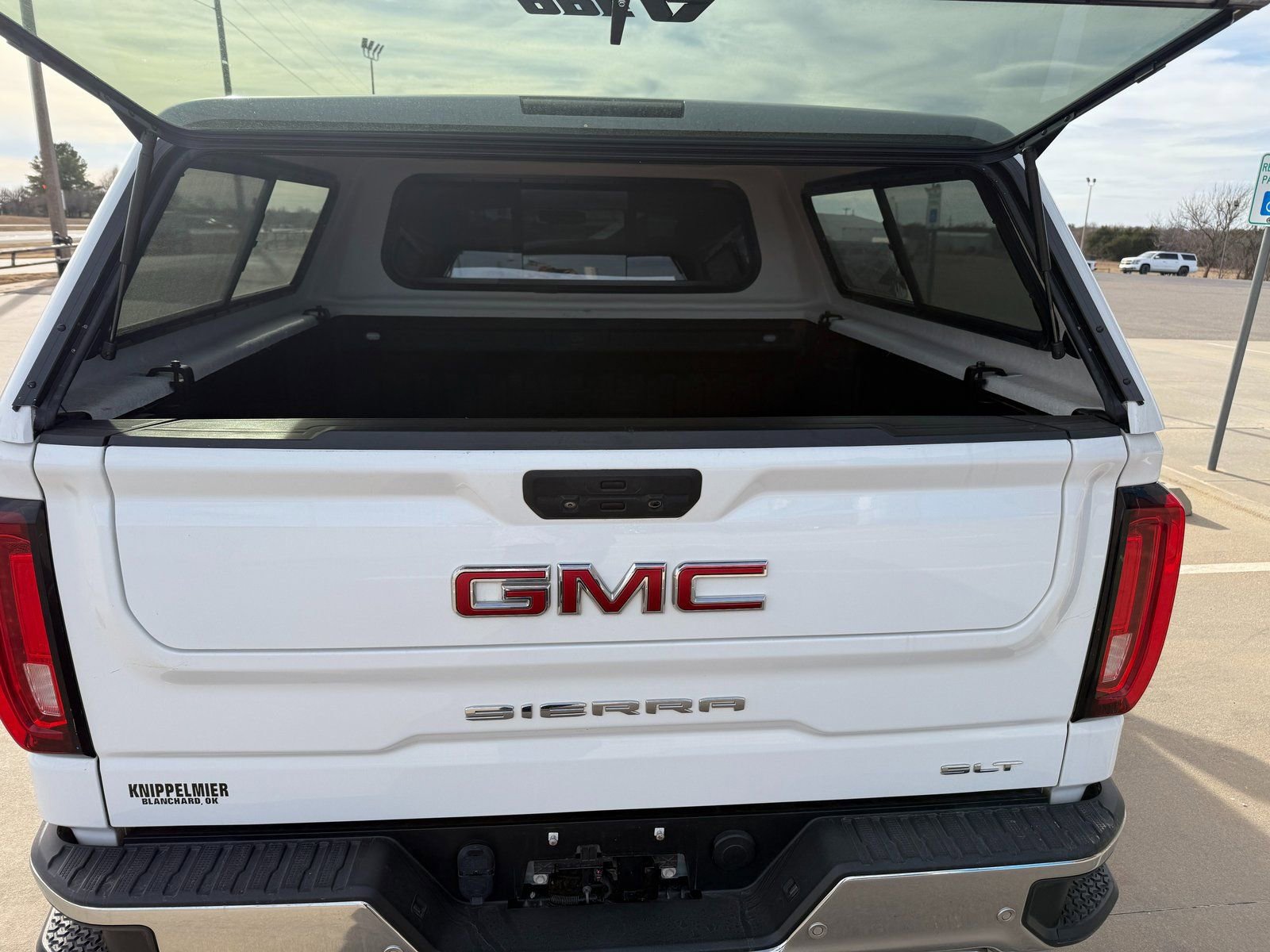 Used 2022 GMC Sierra 1500 SLT image 5