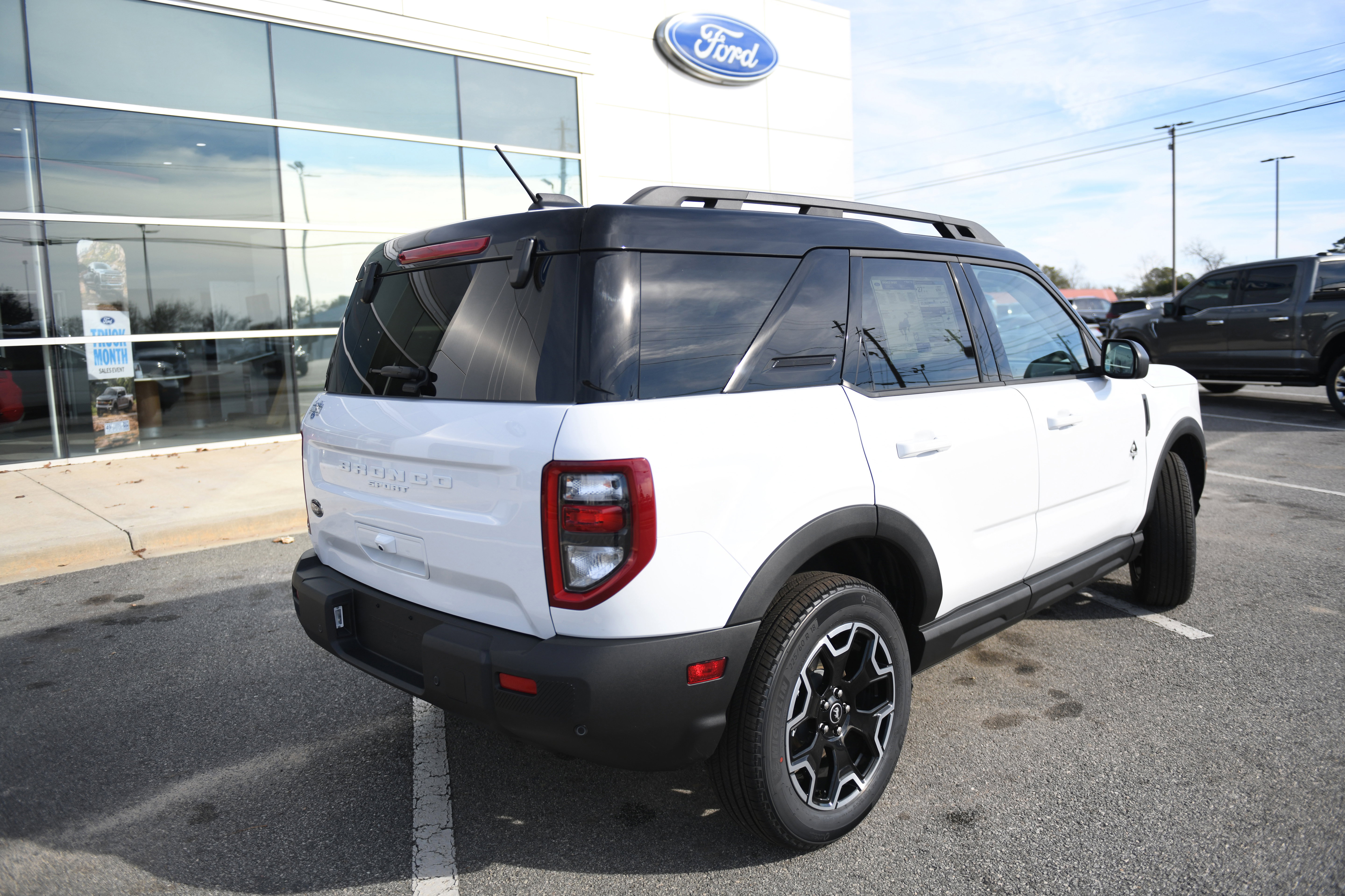 New 2025 Ford Bronco Sport Outer Banks image 6