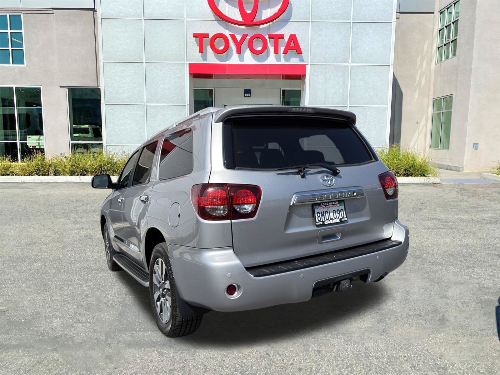 Certified 2019 Toyota Sequoia Limited w/ Safety & Convenience Package AWD/4WD image 6
