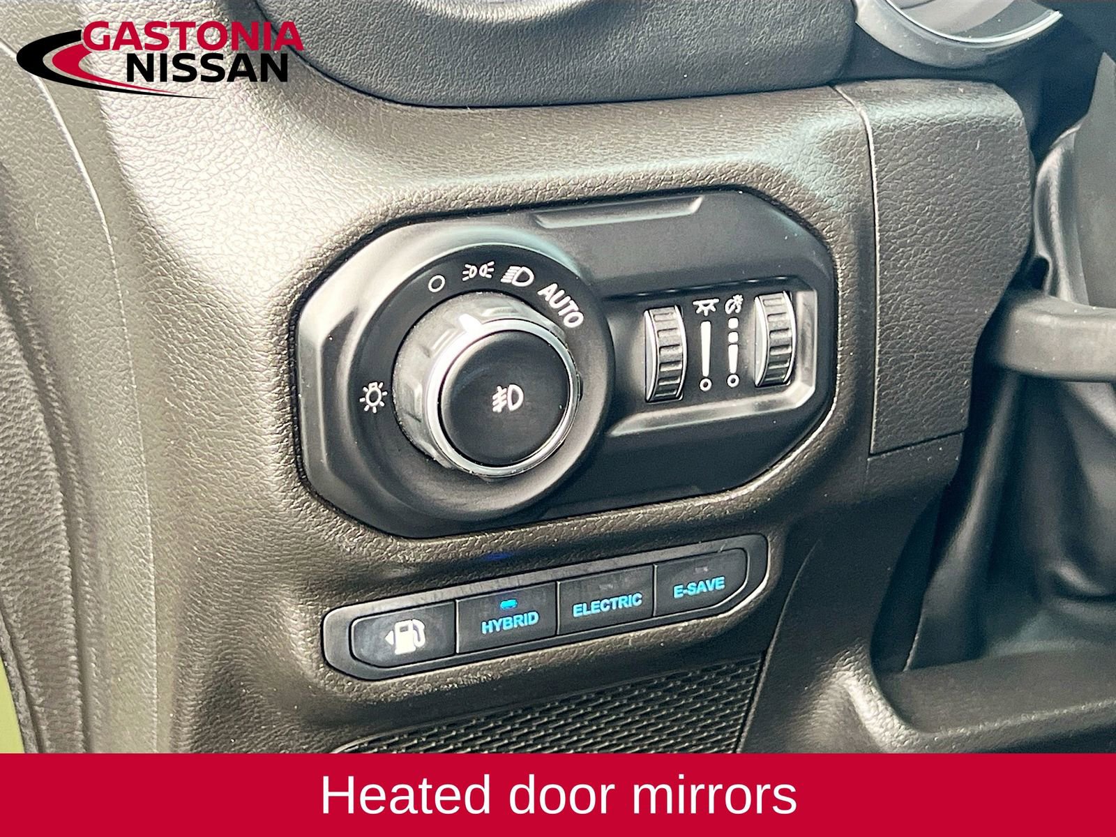 Used 2021 Jeep Wrangler Unlimited Sahara w/ Cold Weather Group image 13