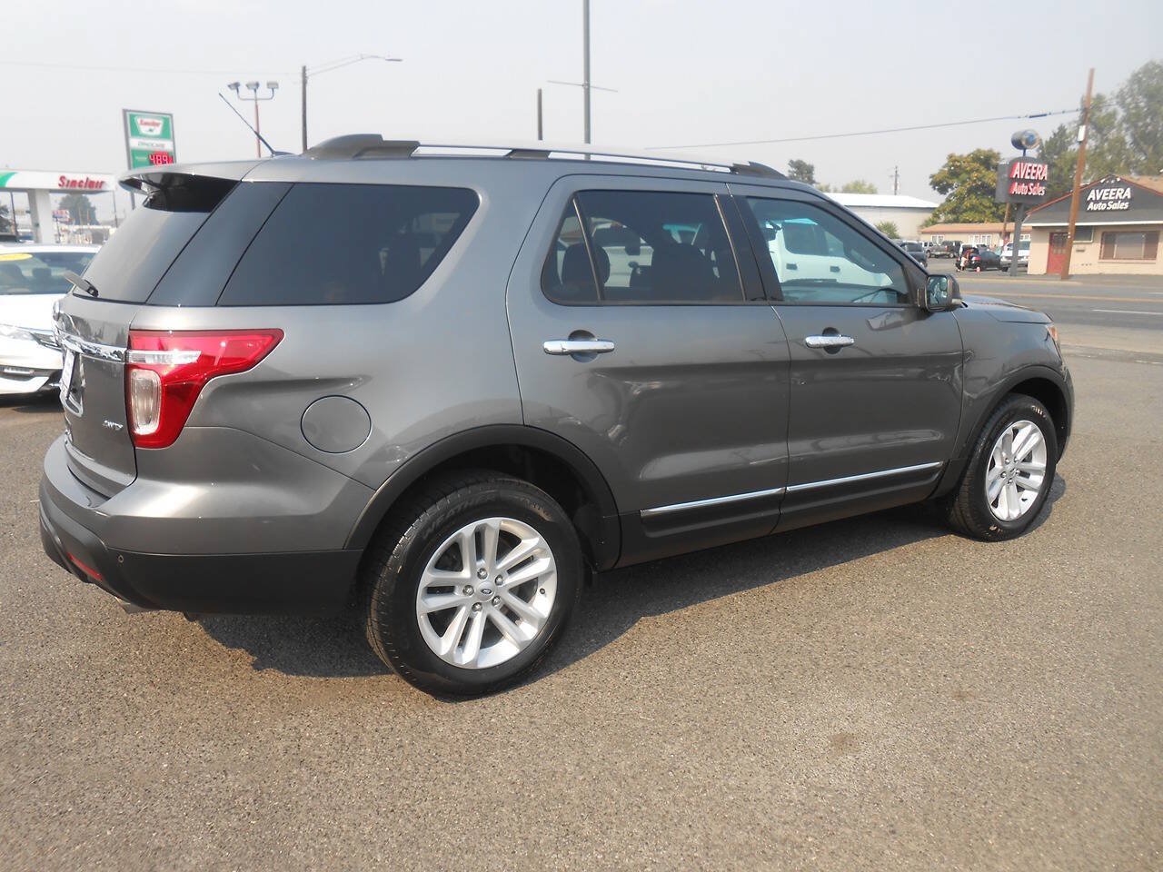 Used 2012 Ford Explorer XLT AWD/4WD image 9