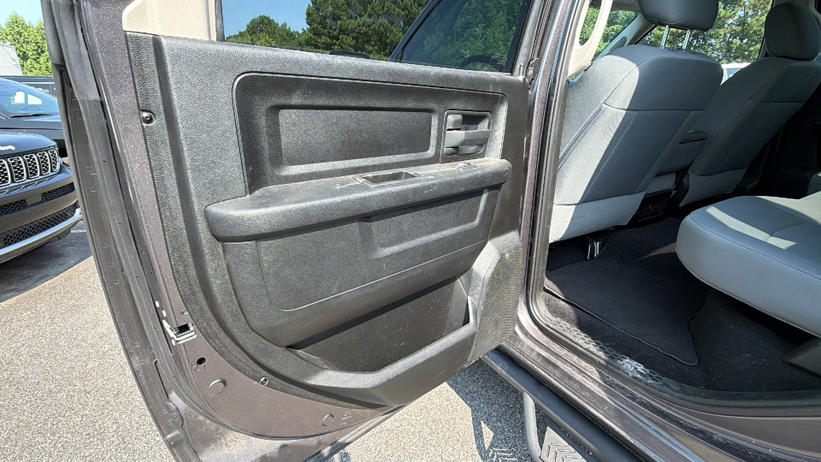 Used 2019 RAM 1500 Express AWD/4WD image 22