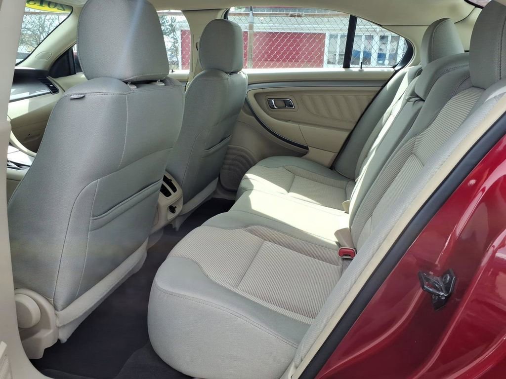Used 2013 Ford Taurus SEL image 11