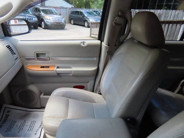 Used 2007 Chrysler Aspen Limited image 26
