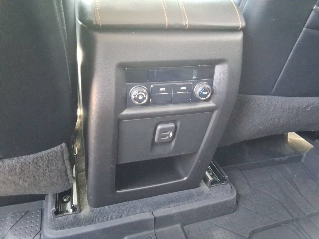 Certified 2021 Chevrolet Traverse LT FWD image 19
