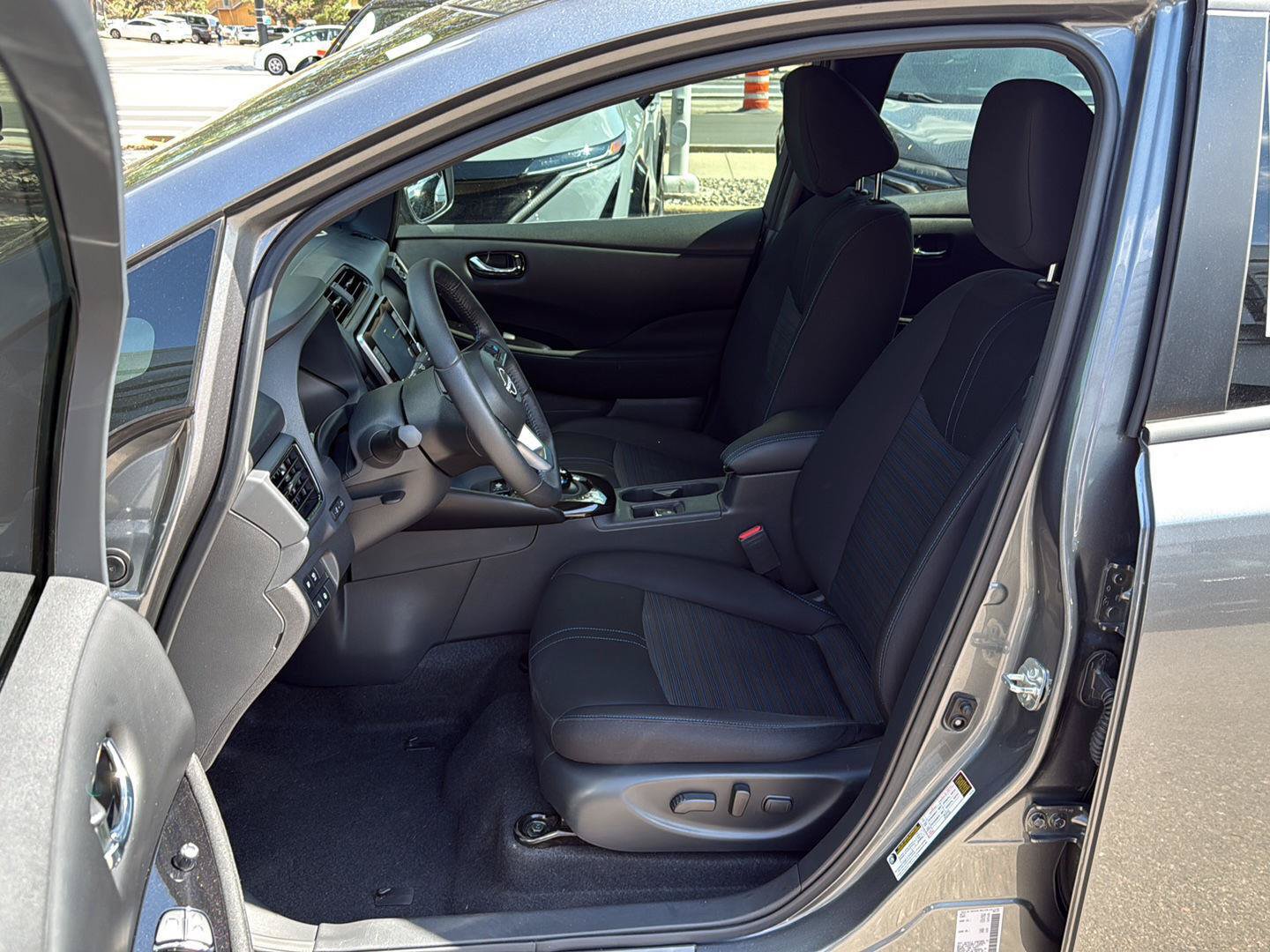 Certified 2025 Nissan Leaf SV Plus FWD image 16