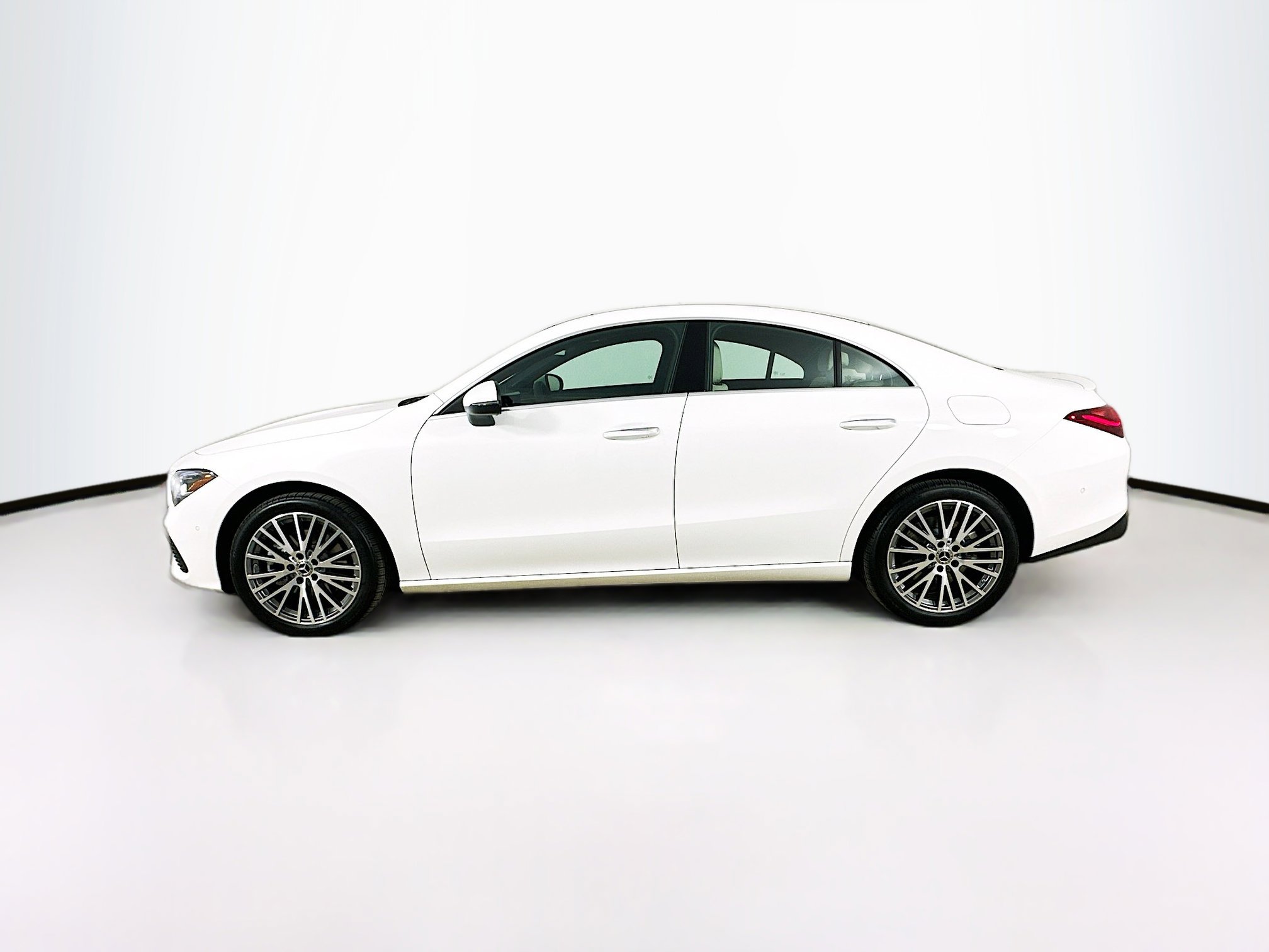 Certified 2025 Mercedes-Benz CLA 250 4MATIC image 4