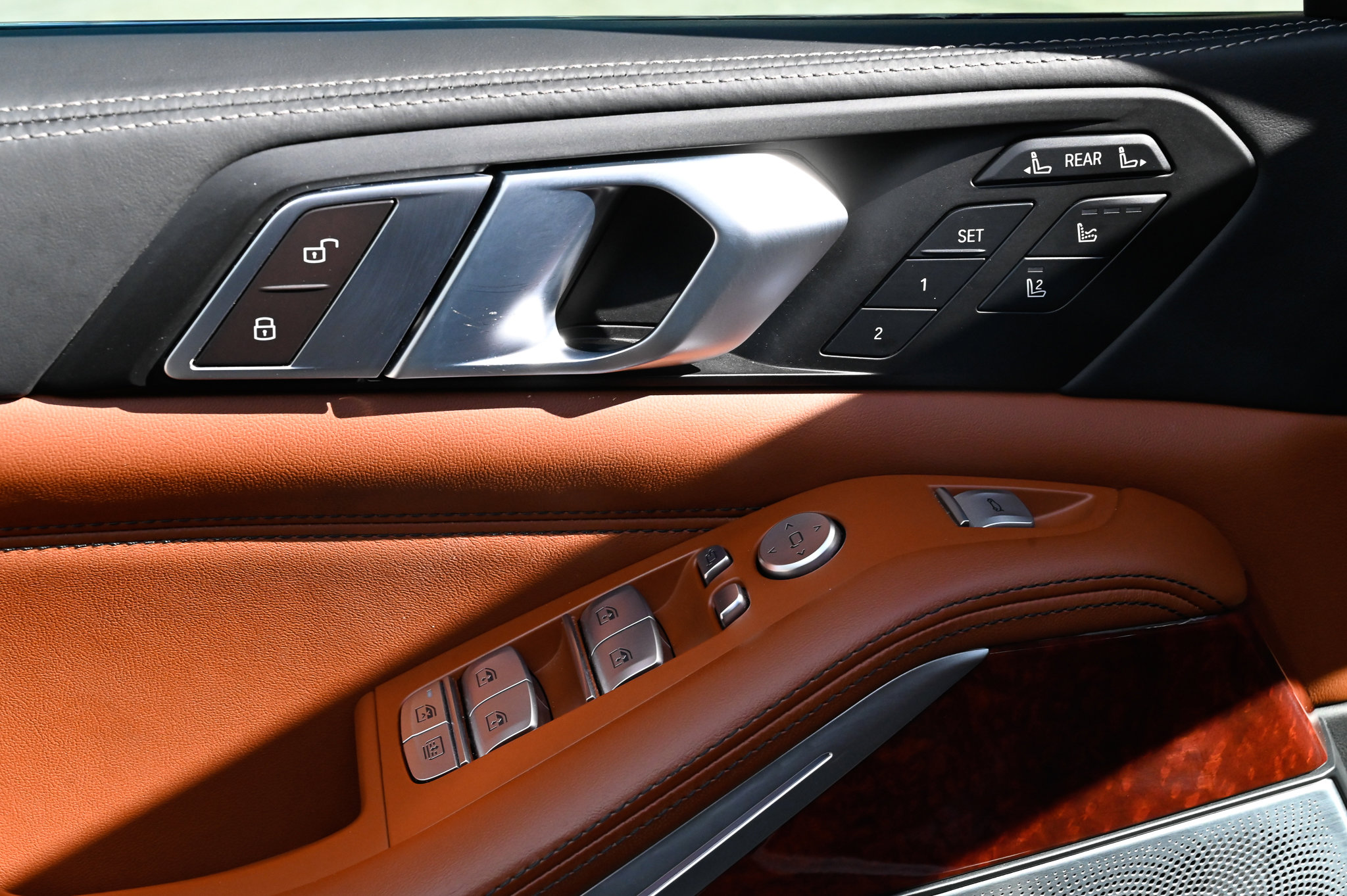 Used 2024 BMW ALPINA XB7 image 21