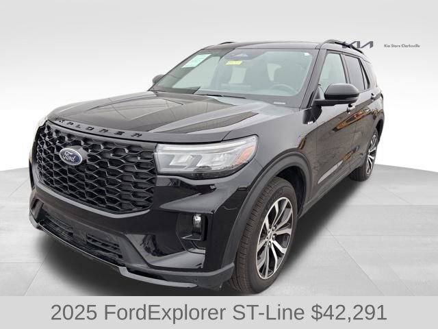 Used 2025 Ford Explorer ST-Line image 4
