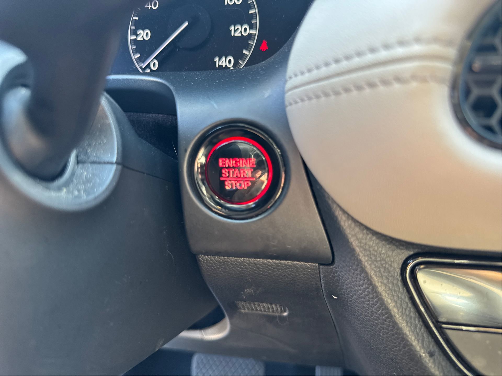 Used 2023 Honda HR-V LX image 31