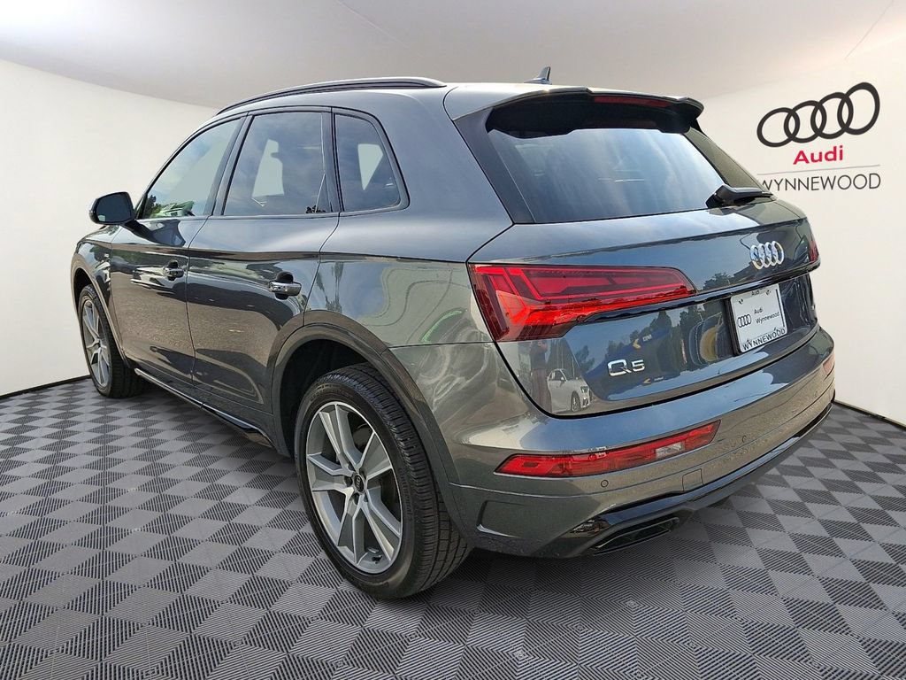 Certified 2025 Audi Q5 2.0T Premium w/ Convenience Plus Package AWD/4WD image 4