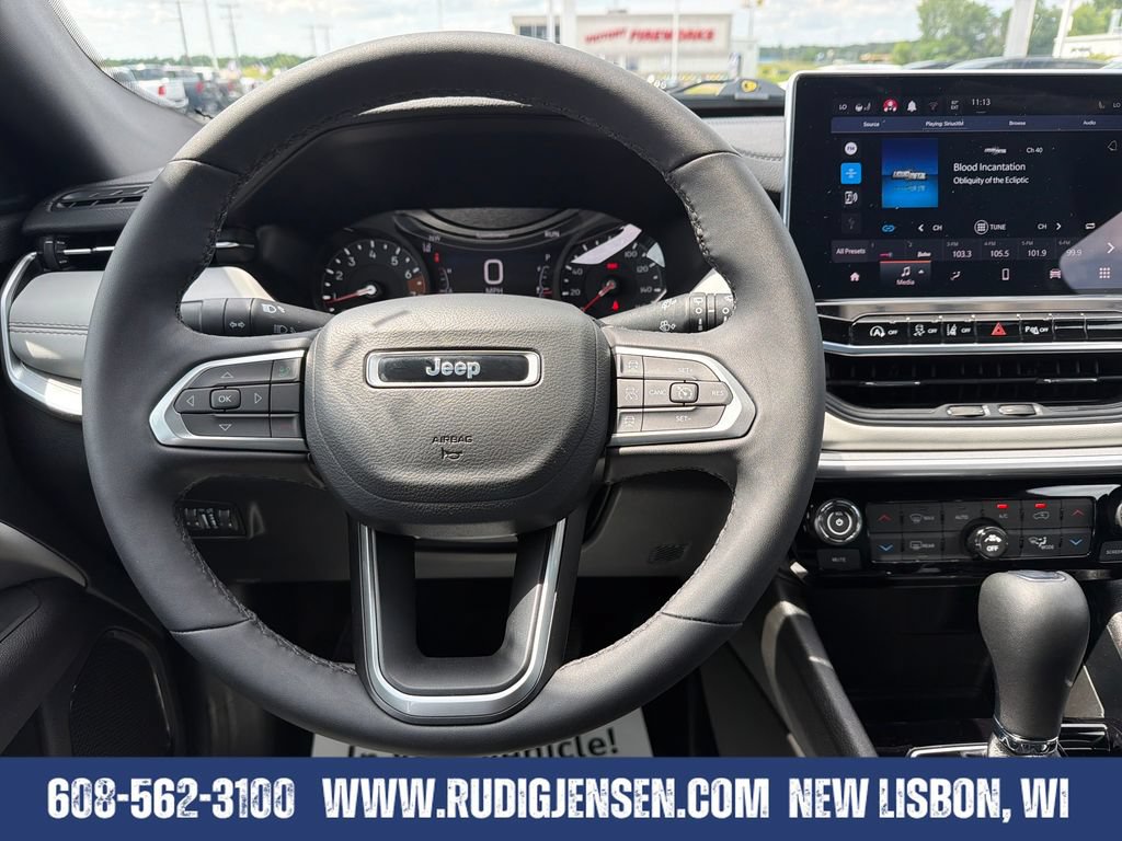 Used 2025 Jeep Compass Limited AWD/4WD image 14