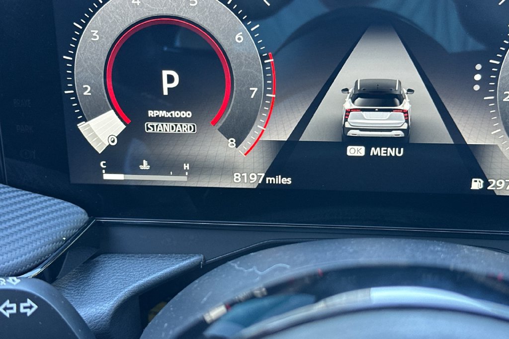 Certified 2025 Nissan Kicks SR FWD image 25