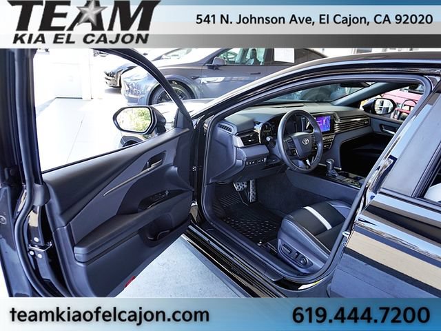 Used 2025 Toyota Camry SE w/ Convenience Package FWD image 39