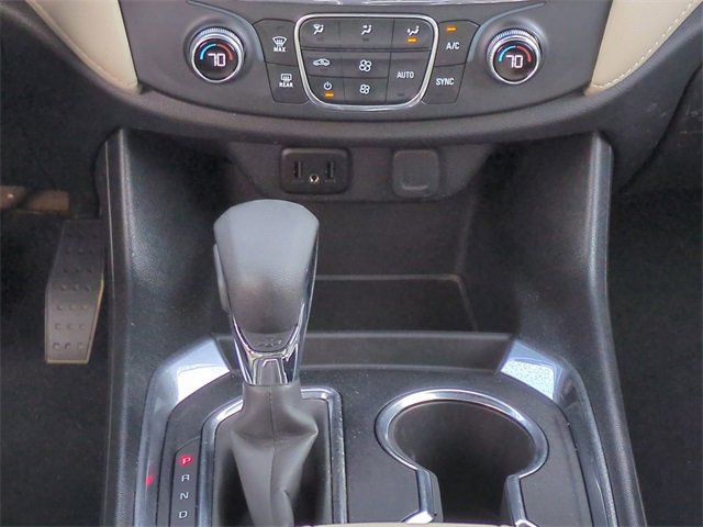 Used 2022 Chevrolet Traverse LS w/ Midnight/Sport Edition image 21