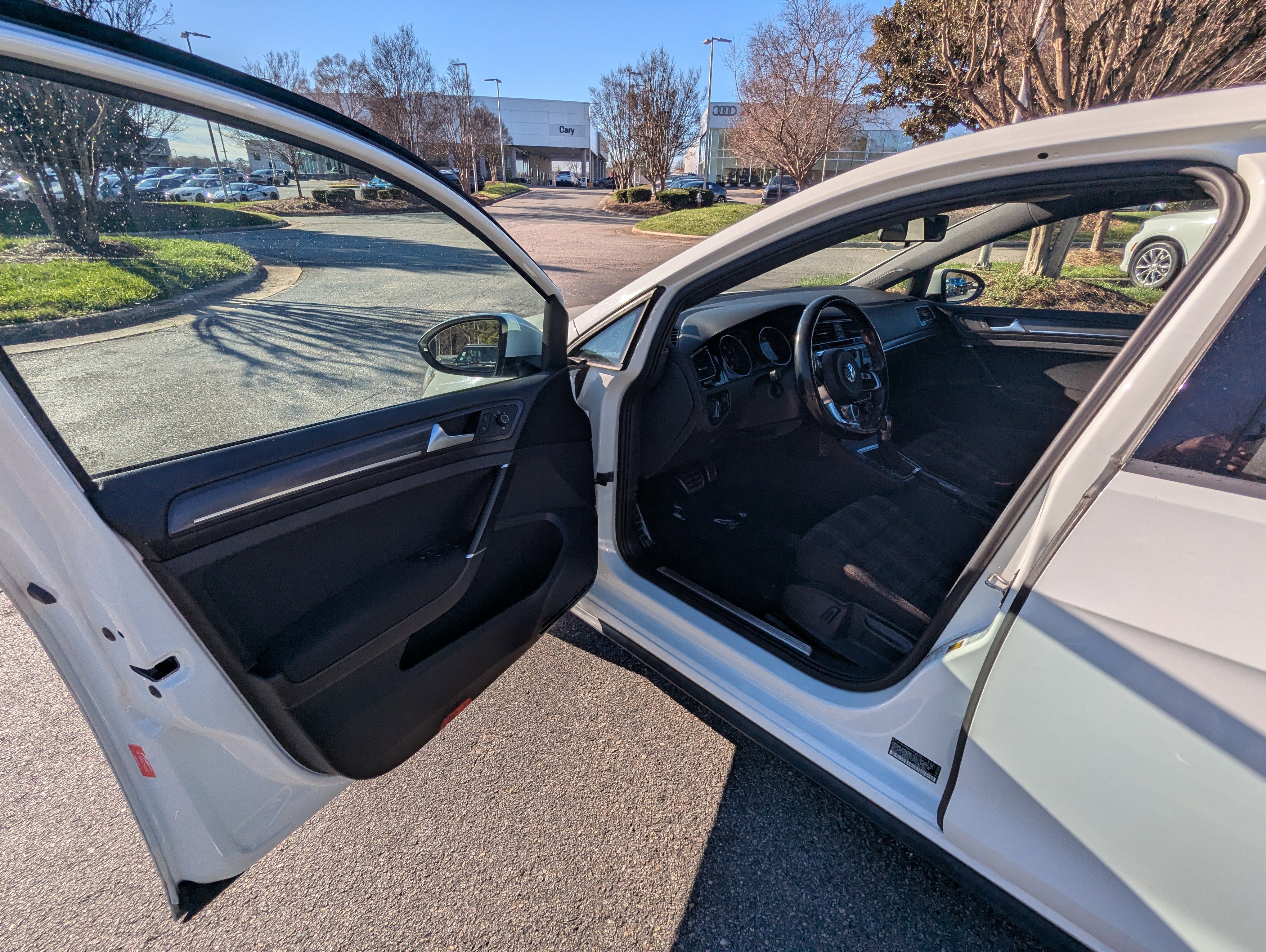 Used 2018 Volkswagen GTI S image 8