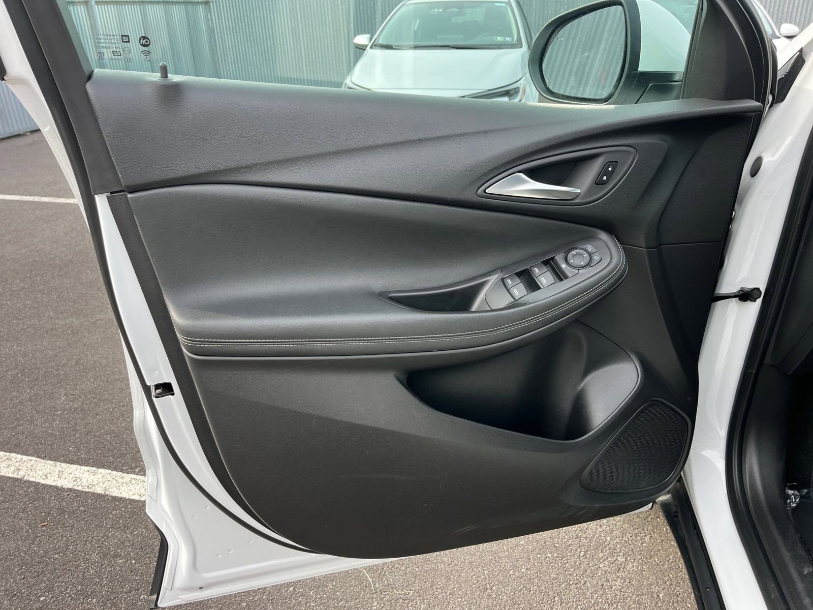 Used 2025 Buick Encore GX Preferred image 20