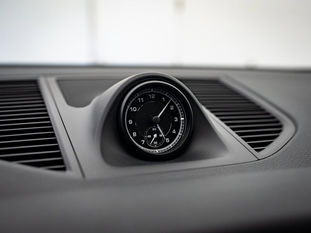 Used 2025 Porsche Macan image 22