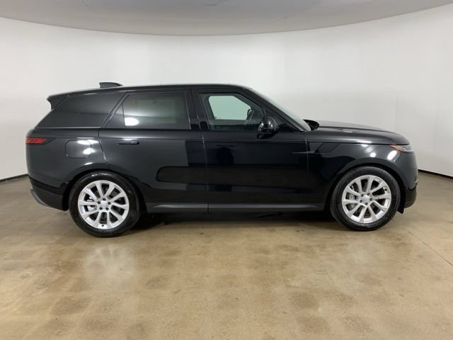 Used 2025 Land Rover Range Rover Sport SE AWD/4WD image 7