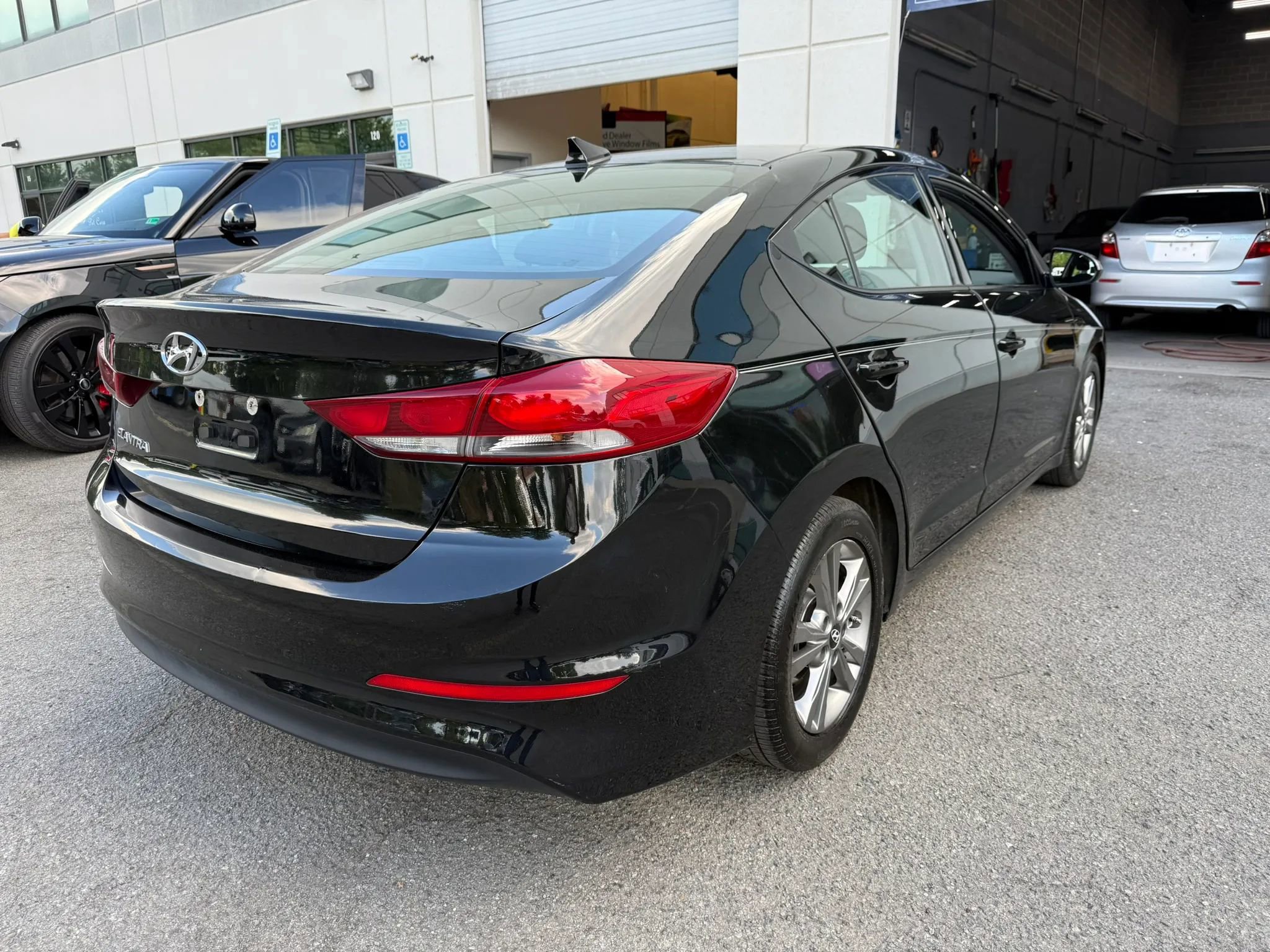 Used 2018 Hyundai Elantra Value Edition FWD image 11