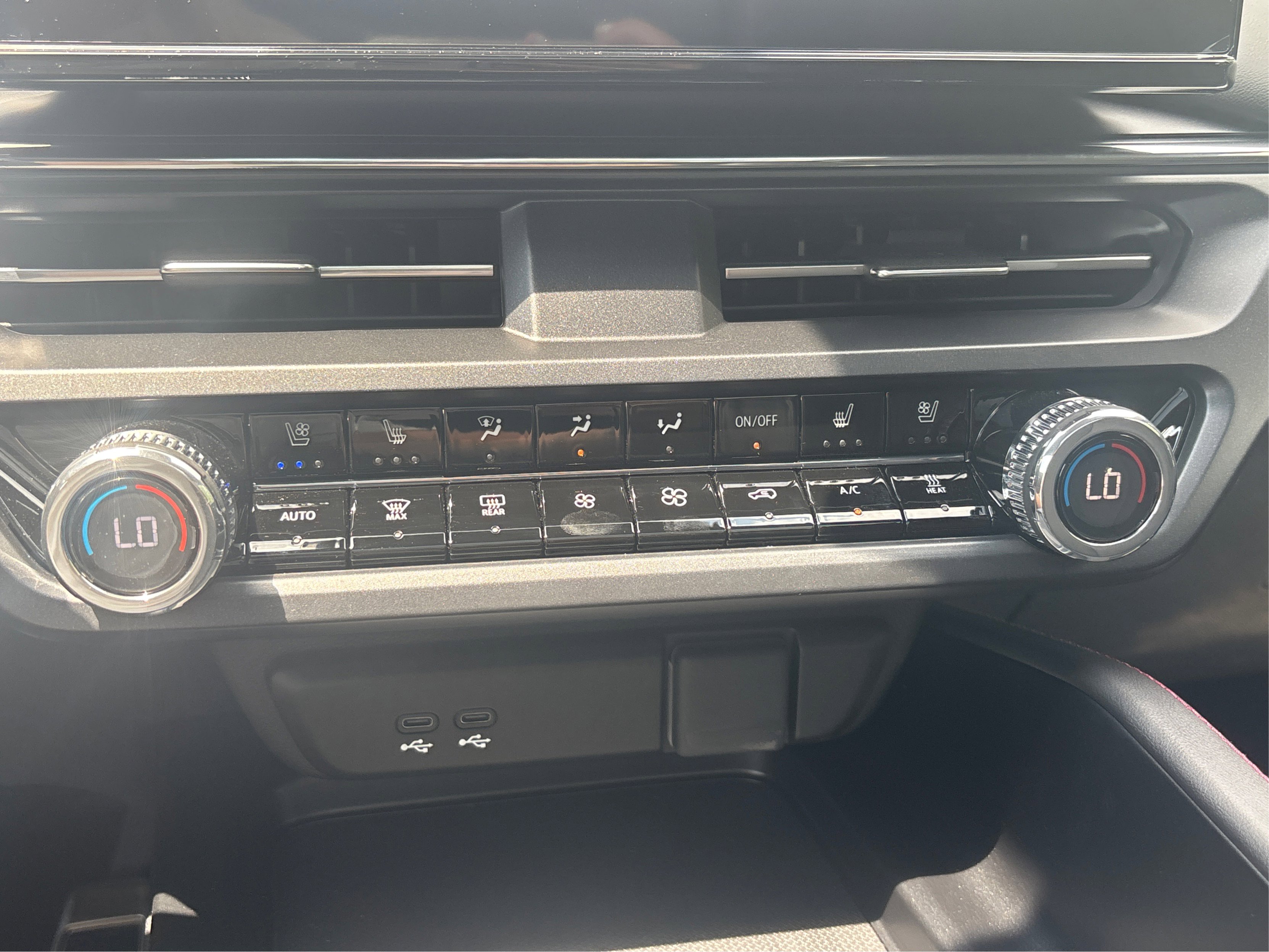 Used 2024 Acura ZDX A-Spec image 59