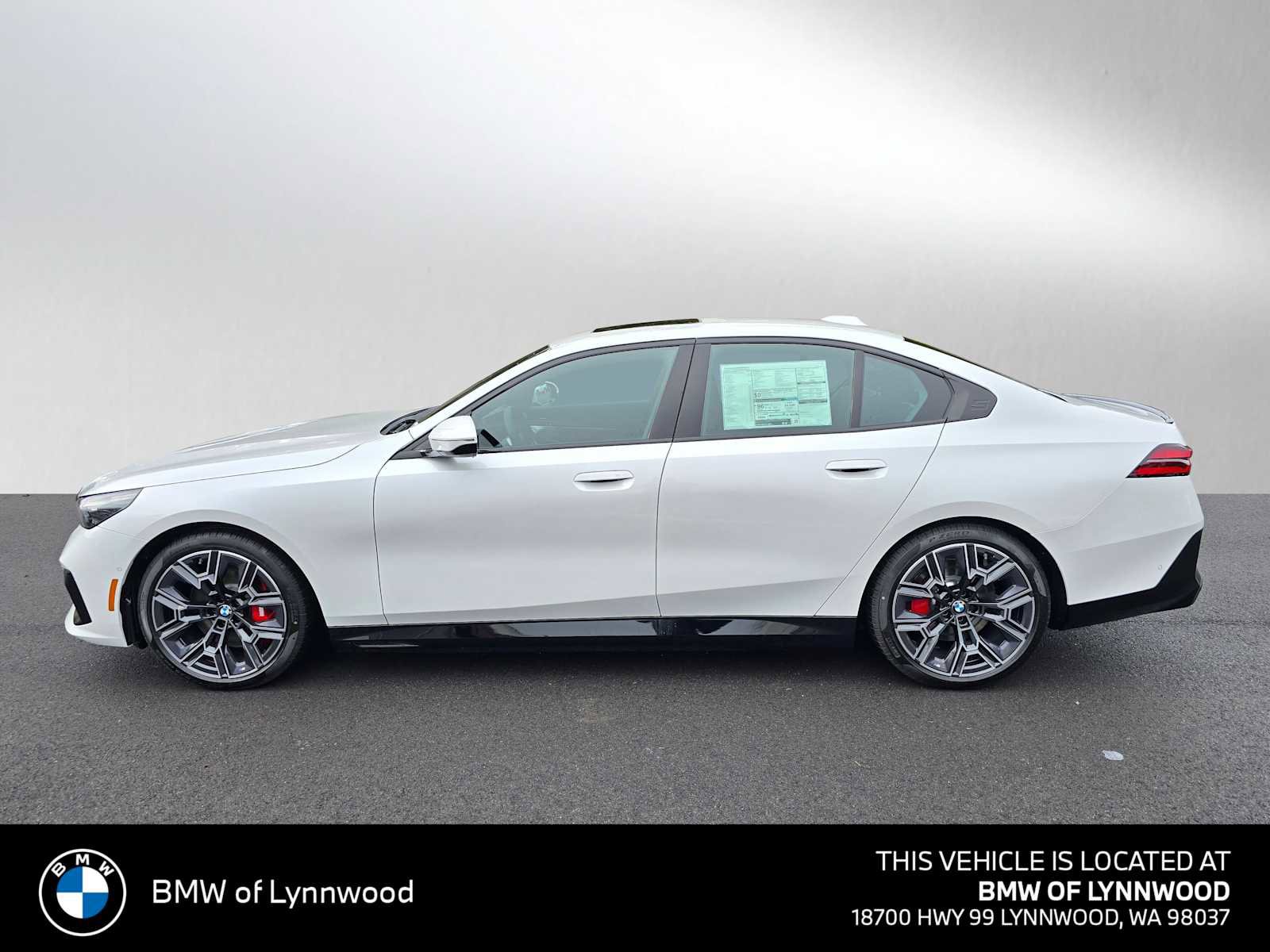 New 2026 BMW i5 eDrive40 w/ M Sport Package AWD/4WD image 6