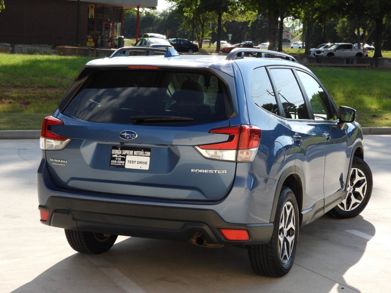 Used 2022 Subaru Forester Premium AWD/4WD image 10