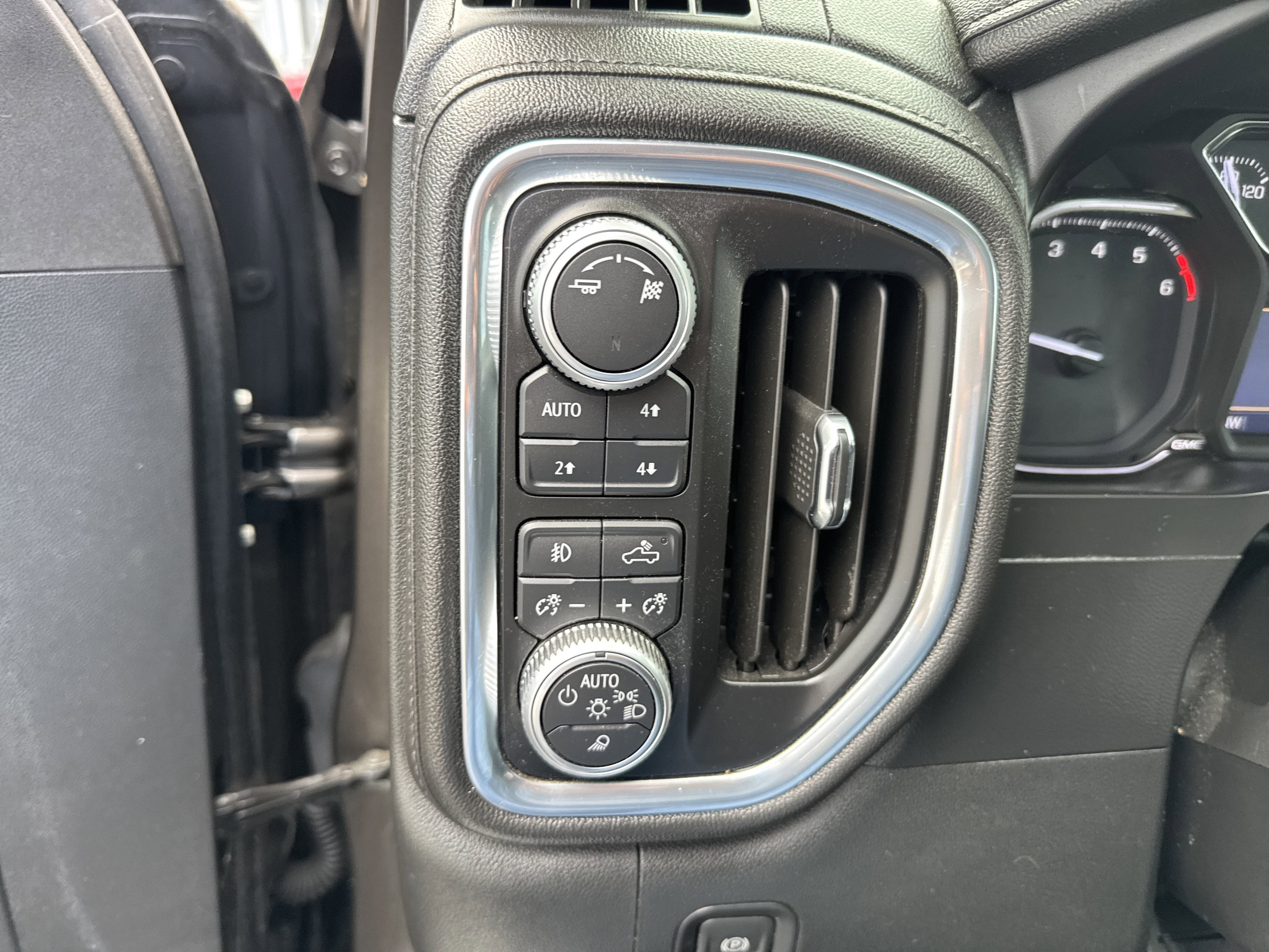 Used 2019 GMC Sierra 1500 SLT w/ SLT Premium Package image 46