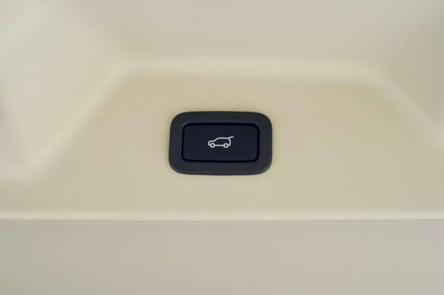 Used 2020 Land Rover Range Rover SV Autobiography Dynamic image 72