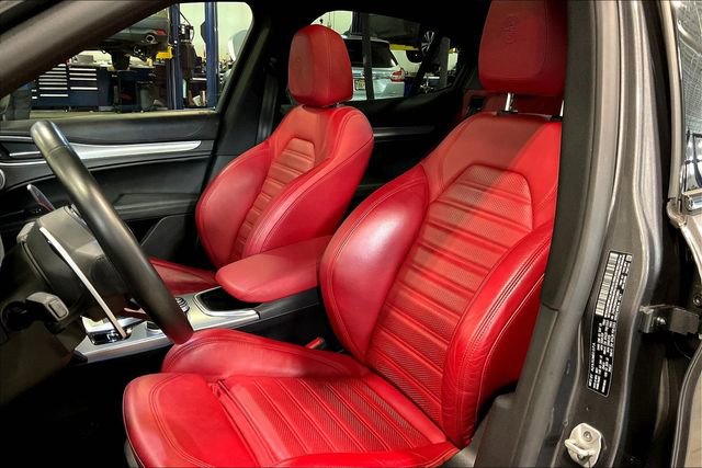 Used 2022 Alfa Romeo Stelvio Veloce image 25