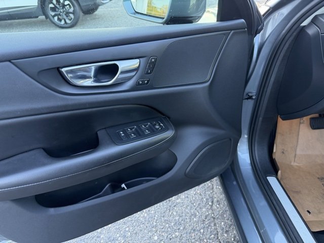 Used 2020 Volvo S60 T5 Momentum w/ Protection Package Premier image 20