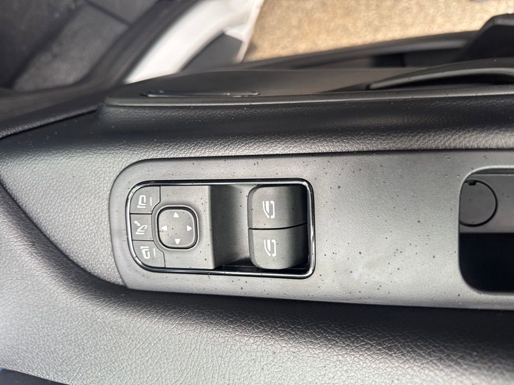 New 2026 Mercedes-Benz Sprinter 144 Cargo image 6