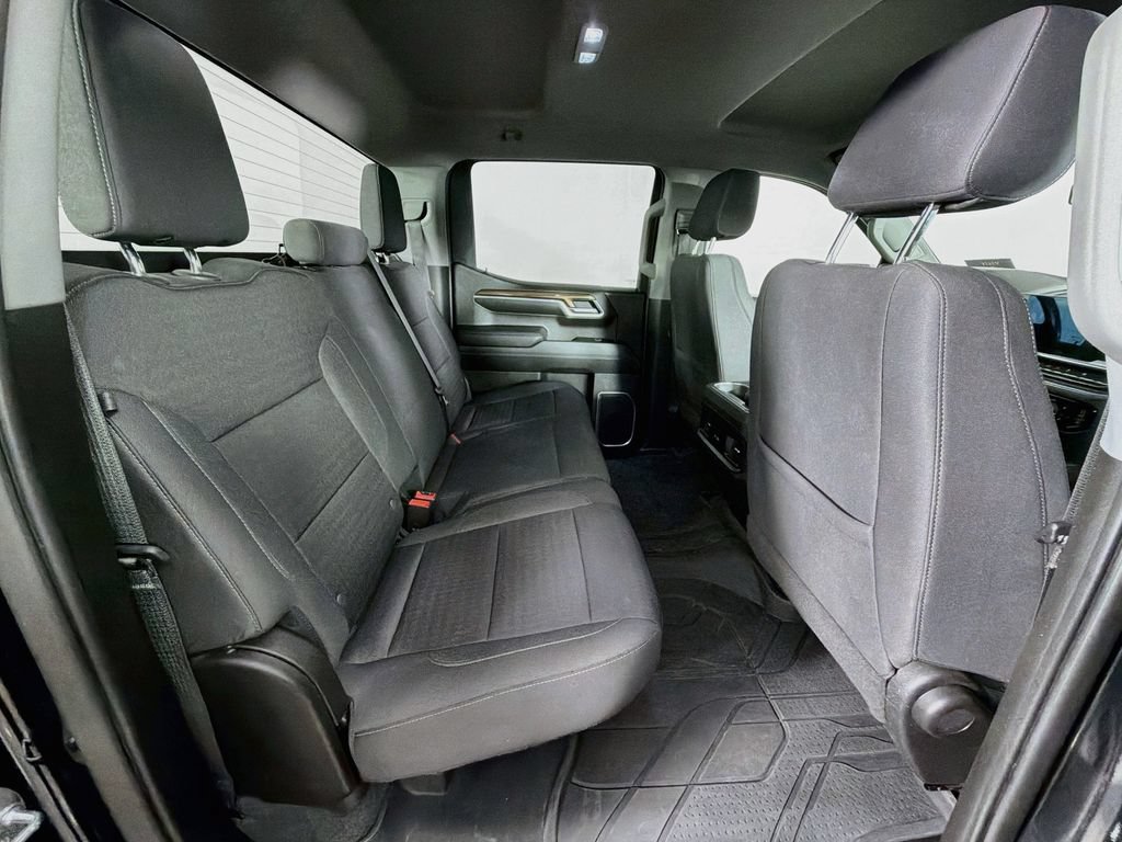 Used 2022 Chevrolet Silverado 1500 LT AWD/4WD image 27