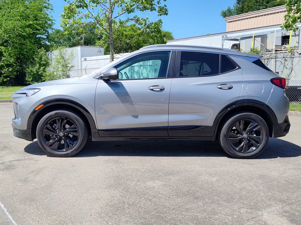 Used 2024 Buick Encore GX Sport Touring w/ Comfort Package image 4