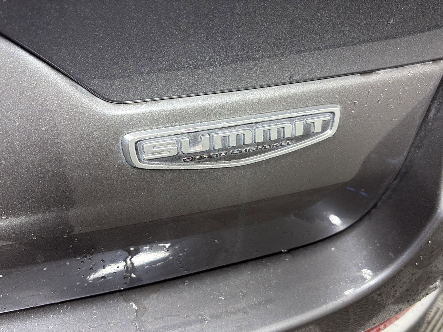 Used 2022 Jeep Grand Cherokee Summit w/ Advanced Protech Group IV image 9