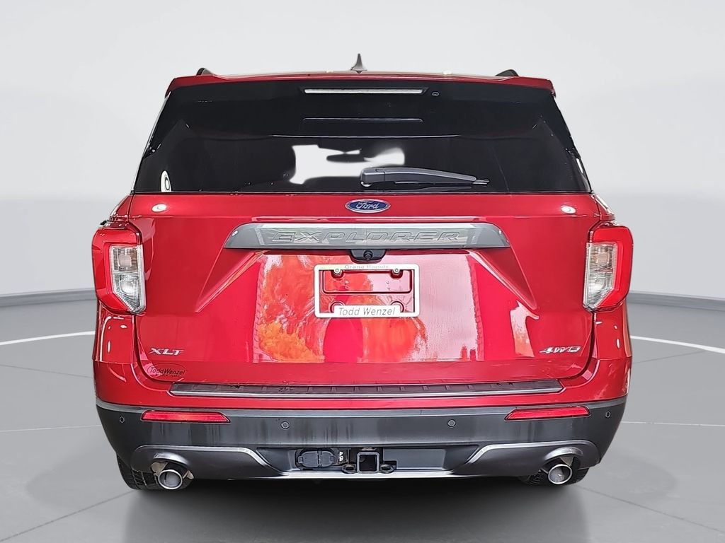 Used 2022 Ford Explorer XLT w/ Equipment Group 202A AWD/4WD image 5