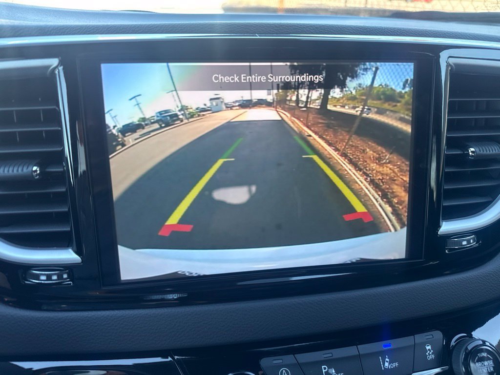Used 2026 Chrysler Pacifica Select FWD image 22